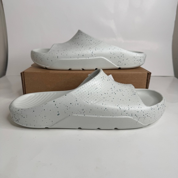 NEW Nike Jordan Post Slides Light Silver DX5575-003 Men's Size 11 - Picture 1 of 7